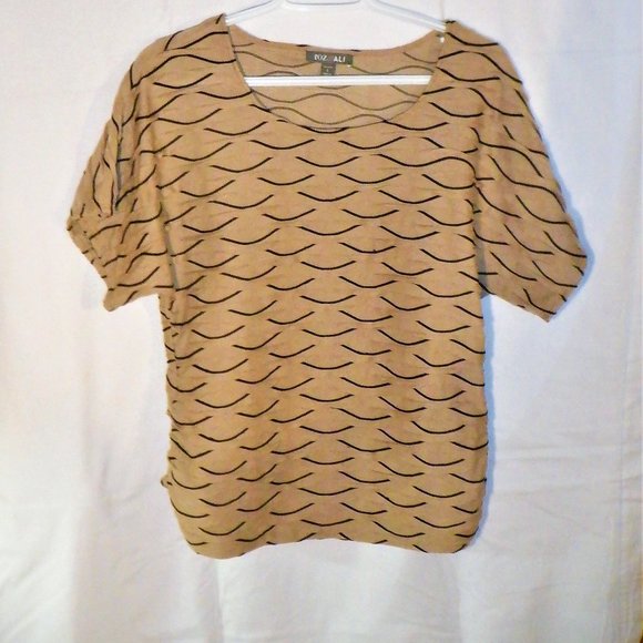 Unique Pattered ~~~ TOP ~~~ by Roz & Ali - Picture 1 of 1